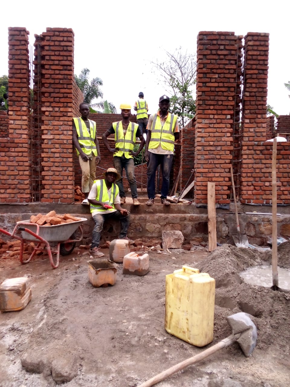 Construction de la maternité de LUBARIKA dans la zone de santé de LEMERA financé par ACTION MEDEOR, maître d'ouvrage AFPDE asbl